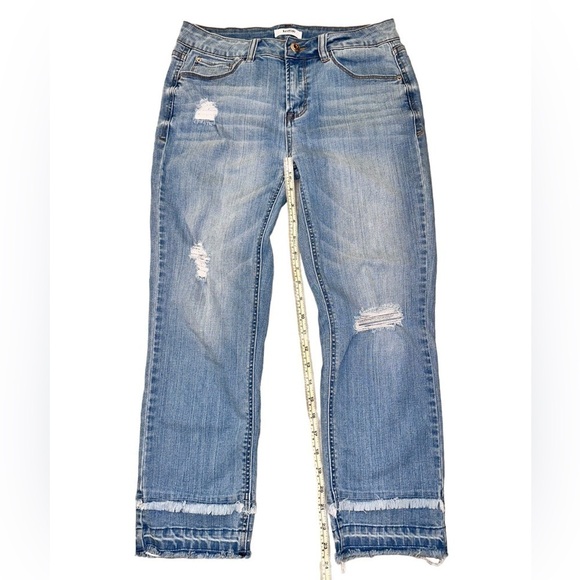 Kensie Jeans Cropped 2 Layer Fringed Distressed Jeans in light/medium Blue 6 - Picture 3 of 16